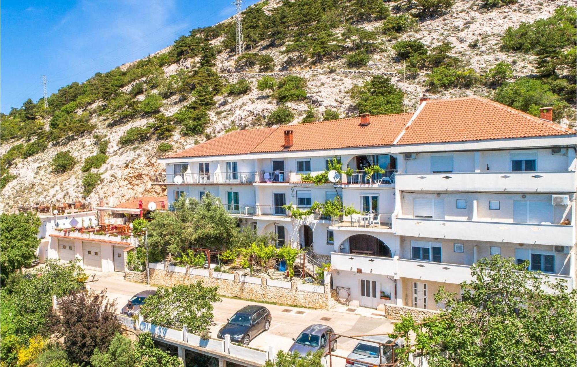 Awesome Apartment In Stara Baska 1 With Kitchen Buitenkant foto